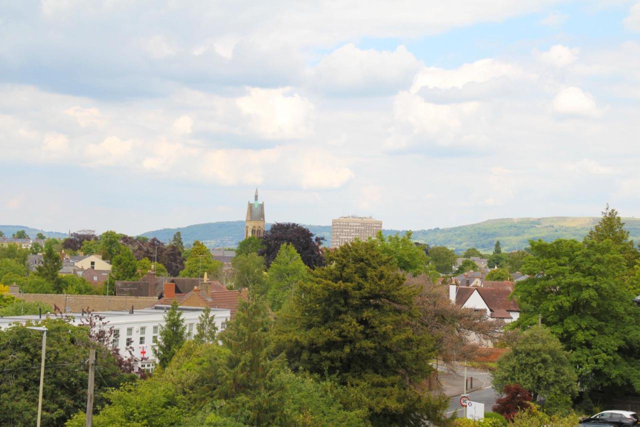 شقة Spacious 3Br Victorian Cheltenham Loft Flat In Cotswolds - Free Parking المظهر الخارجي الصورة