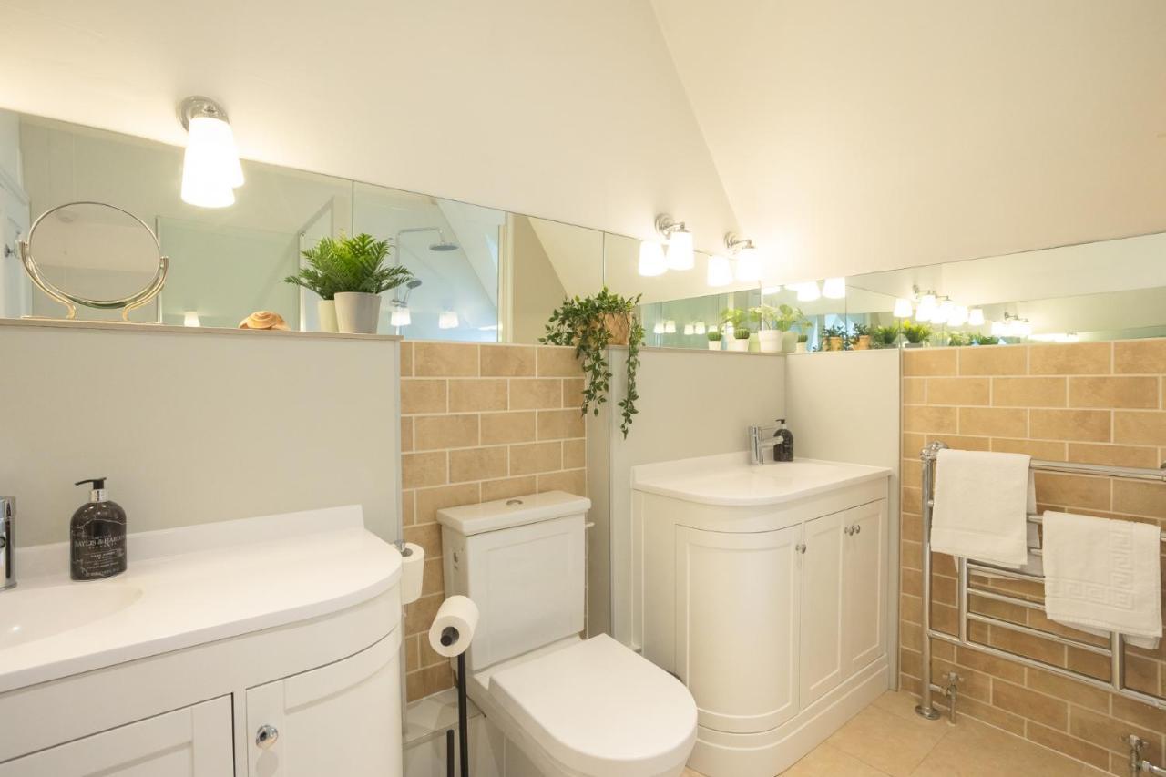 شقة Spacious 3Br Victorian Cheltenham Loft Flat In Cotswolds - Free Parking المظهر الخارجي الصورة