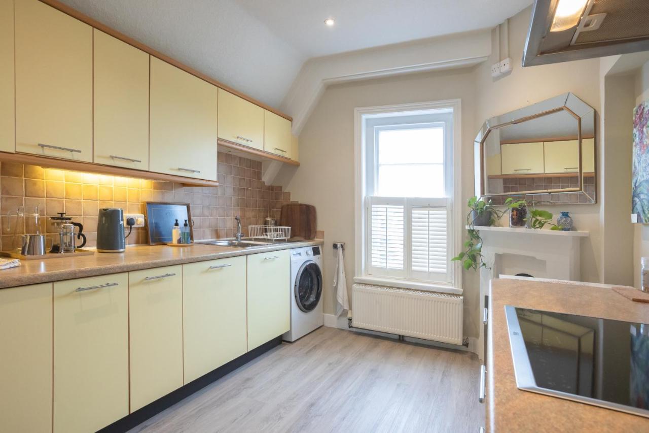 شقة Spacious 3Br Victorian Cheltenham Loft Flat In Cotswolds - Free Parking المظهر الخارجي الصورة